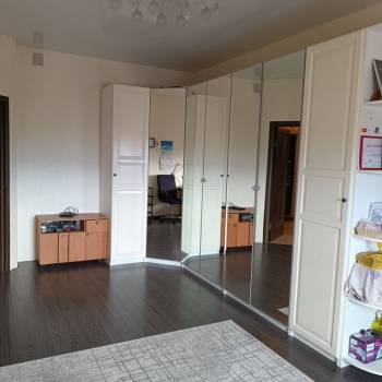 Продается 1-комнатная квартира, 46,9 м²