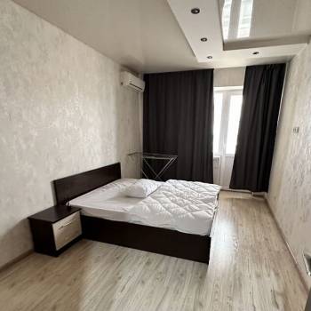 Продается 1-комнатная квартира, 47 м²