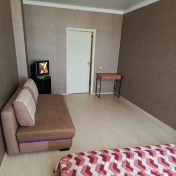 Сдается 1-комнатная квартира, 43 м²