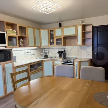 Продается 2-х комнатная квартира, 72 м²