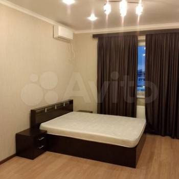 Сдается 1-комнатная квартира, 48 м²