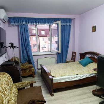 Продается 1-комнатная квартира, 44 м²