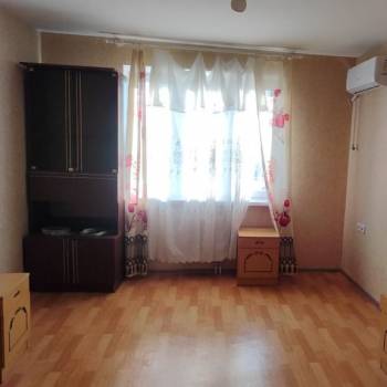 Сдается 1-комнатная квартира, 42 м²