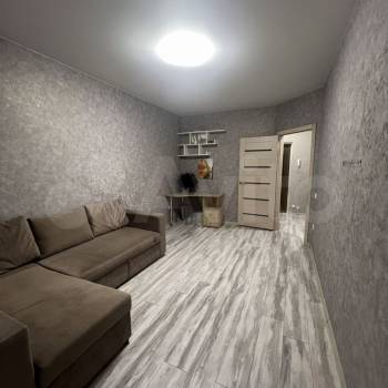 Сдается 1-комнатная квартира, 40,8 м²