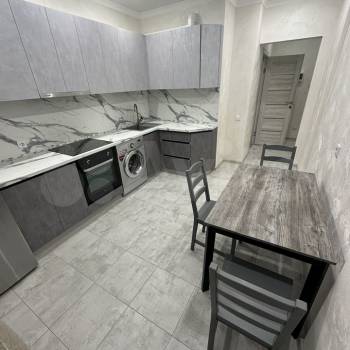 Сдается 1-комнатная квартира, 42 м²