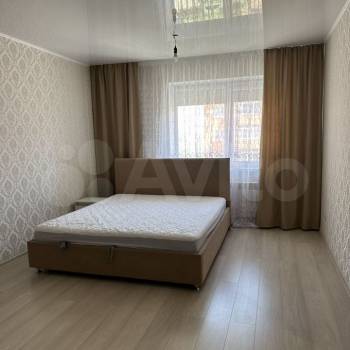 Продается 1-комнатная квартира, 46 м²