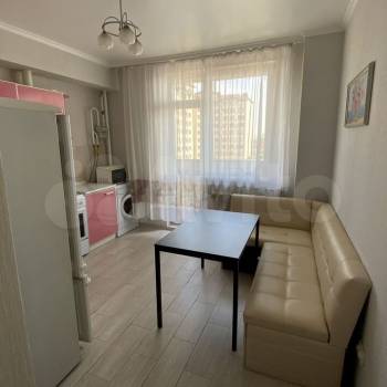 Сдается 1-комнатная квартира, 39 м²