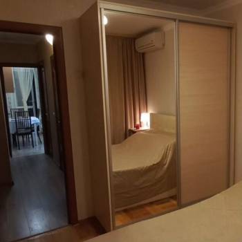 Продается 1-комнатная квартира, 60 м²