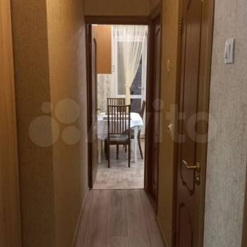 Продается 1-комнатная квартира, 60 м²