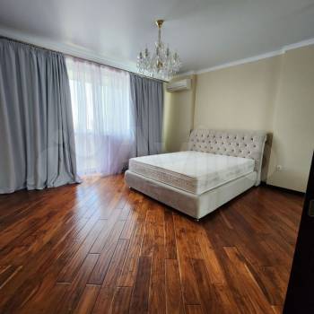 Продается 3-х комнатная квартира, 127,2 м²