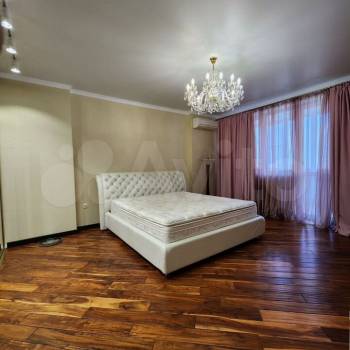 Продается 3-х комнатная квартира, 127,2 м²