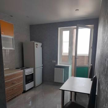 Сдается 1-комнатная квартира, 40 м²