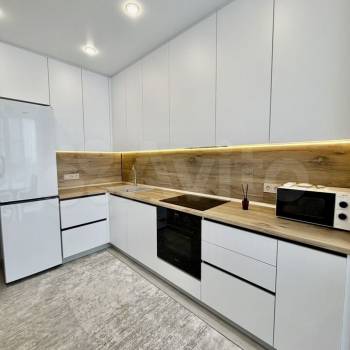 Сдается 1-комнатная квартира, 58 м²