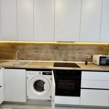 Сдается 1-комнатная квартира, 58 м²