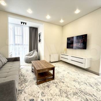 Сдается 1-комнатная квартира, 58 м²