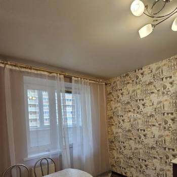 Сдается 1-комнатная квартира, 43 м²