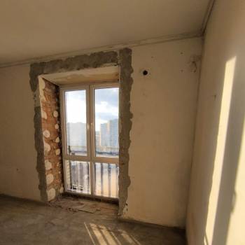 Продается 1-комнатная квартира, 74 м²