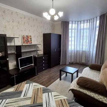 Сдается 1-комнатная квартира, 48 м²