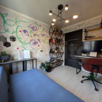 Продается Многокомнатная квартира, 60 м²