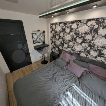 Продается Многокомнатная квартира, 60 м²