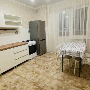 Сдается 2-х комнатная квартира, 60 м²