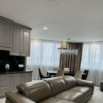 Продается 2-х комнатная квартира, 110 м²