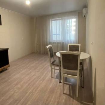 Сдается Многокомнатная квартира, 61,9 м²