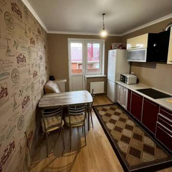 Сдается 1-комнатная квартира, 38 м²