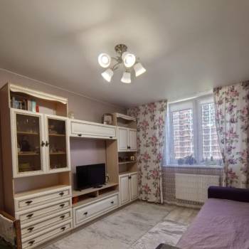 Продается 1-комнатная квартира, 32,8 м²