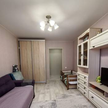 Продается 1-комнатная квартира, 32,8 м²
