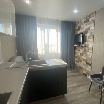 Сдается 1-комнатная квартира, 43 м²