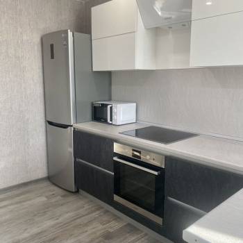 Сдается 1-комнатная квартира, 43 м²