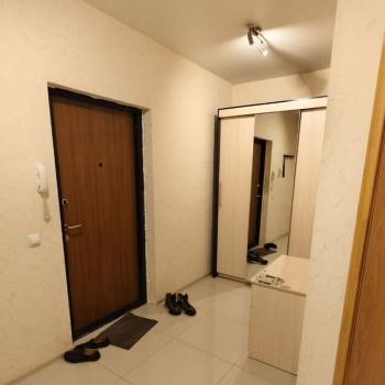 Сдается 1-комнатная квартира, 56 м²