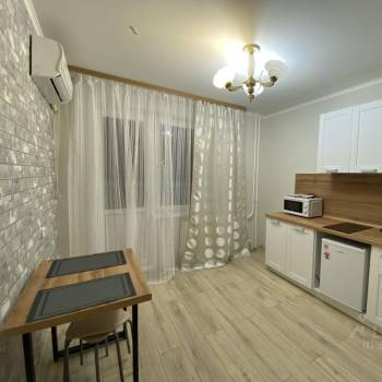 Продается 1-комнатная квартира, 39 м²