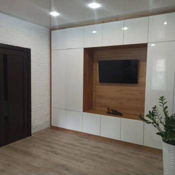 Продается 1-комнатная квартира, 42 м²