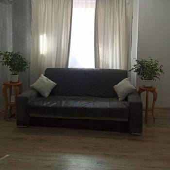 Продается 1-комнатная квартира, 42 м²