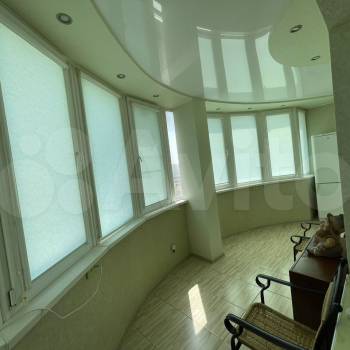 Сдается 1-комнатная квартира, 62 м²