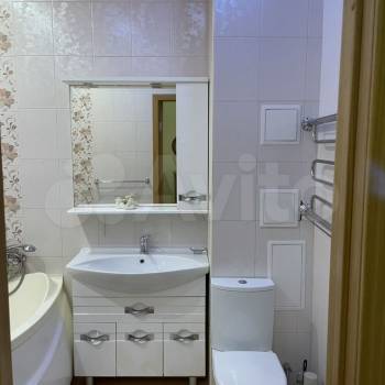 Сдается 1-комнатная квартира, 62 м²