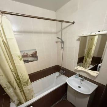 Сдается 2-х комнатная квартира, 65,1 м²