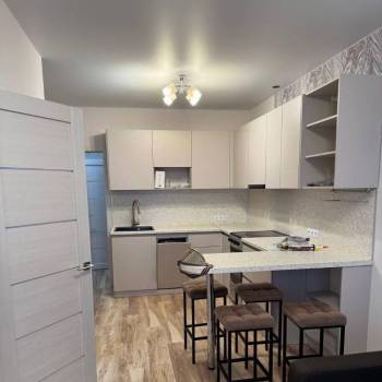 Сдается Многокомнатная квартира, 56 м²