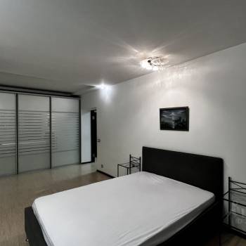 Сдается 2-х комнатная квартира, 90 м²