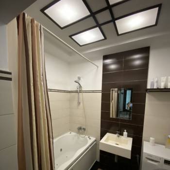 Сдается 2-х комнатная квартира, 90 м²