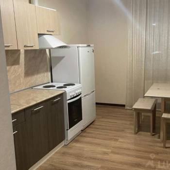 Сдается Многокомнатная квартира, 60 м²