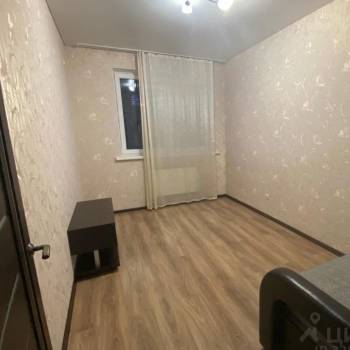 Сдается Многокомнатная квартира, 60 м²