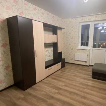 Сдается Многокомнатная квартира, 60 м²