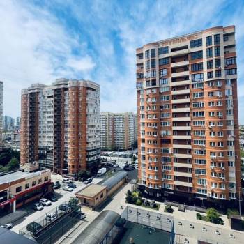 Сдается 2-х комнатная квартира, 70 м²