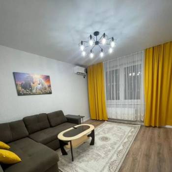 Сдается 2-х комнатная квартира, 62 м²