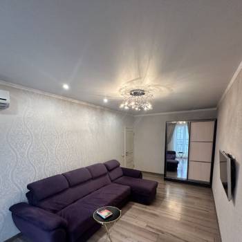 Продается 2-х комнатная квартира, 67,9 м²