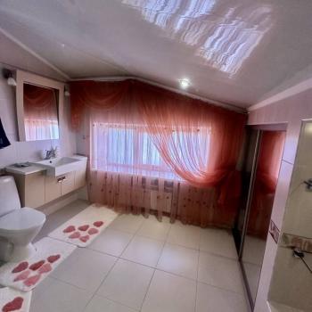 Продается 3-х комнатная квартира, 175 м²
