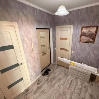 Сдается 1-комнатная квартира, 61,3 м²